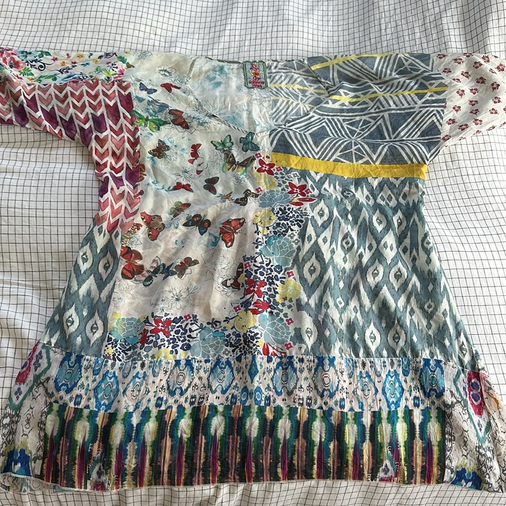 Johnny Was 100% Silk Butterfly Tunic - Picture 5 of 9